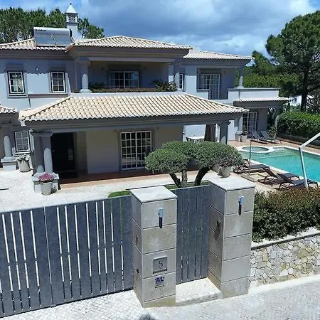 Selena - Beautiful Luxury With Massage Baths Villa